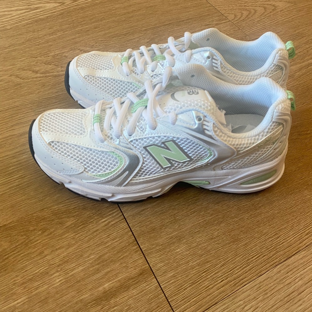 New Balance Unisex - MR530 Trainer